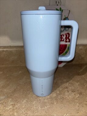 Hydrojug Artic Blue 40 oz traveler EUC.